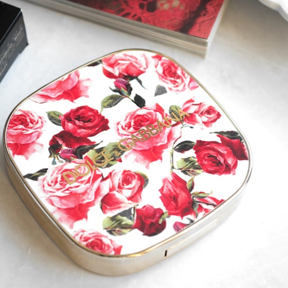 Dolce & Gabanna Blush Of Roses Luminous Cheek Colour 100 Tan Limited Edition NEW - Picture 7 of 8
